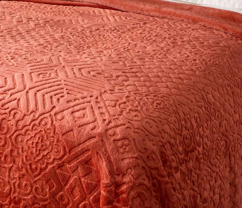 Pres Les Luxe Blanket Ravenna